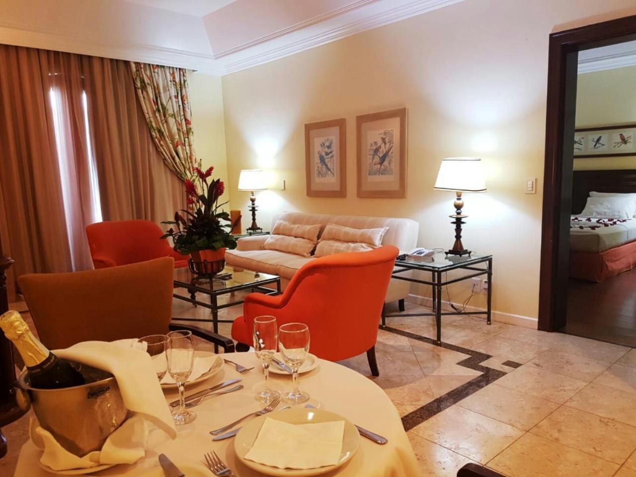 Hotel Tropical Manaus Buitenkant foto A suite at the Four Seasons Hotel, Cairo