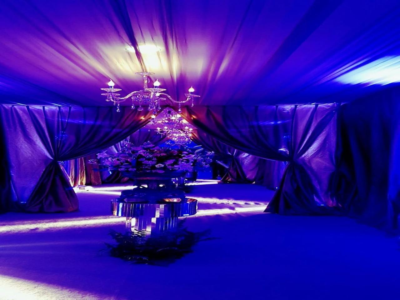 Hotel Tropical Manaus Buitenkant foto The interior of the tent at the 2011 Cannes Film Festival