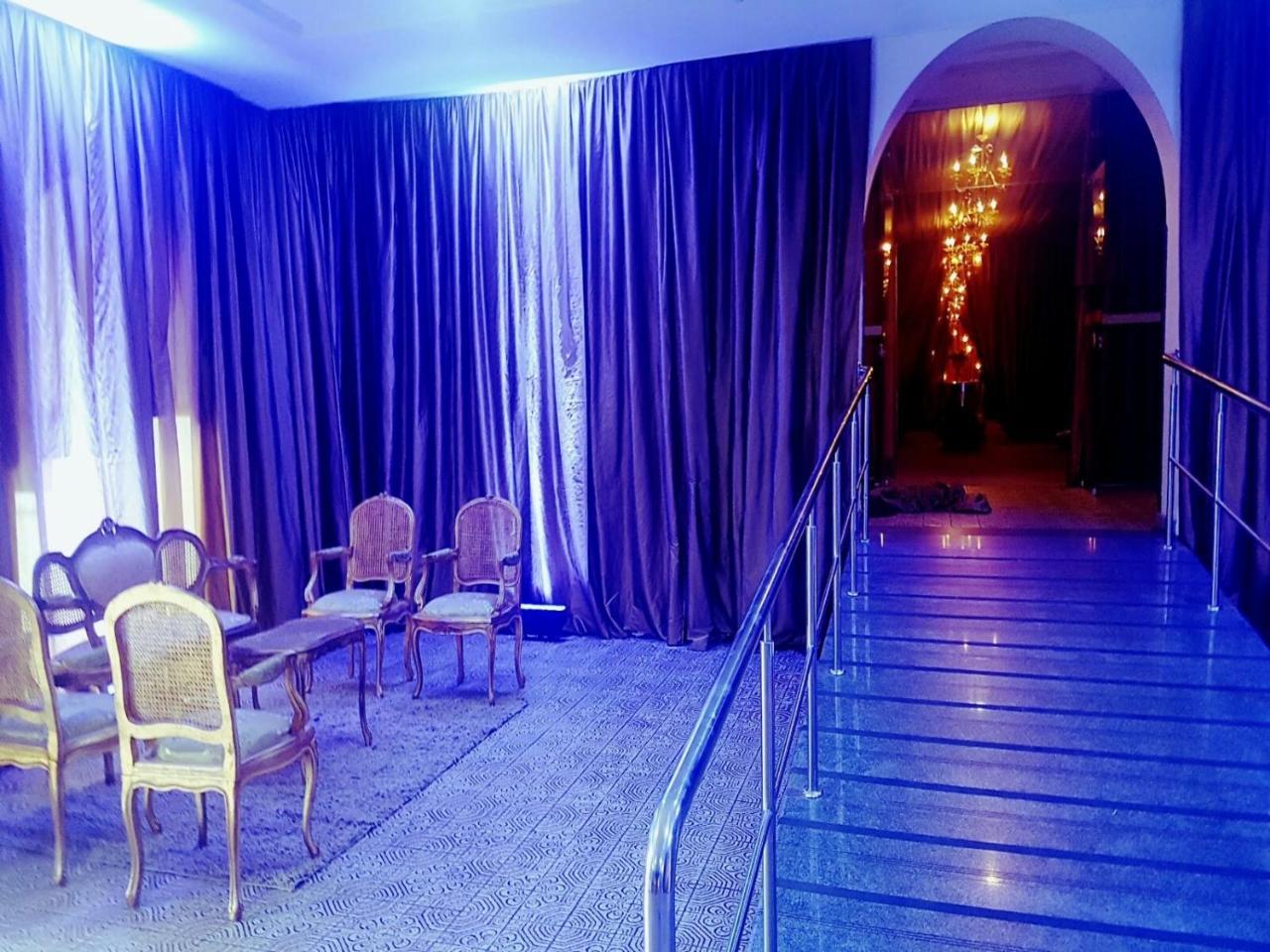 Hotel Tropical Manaus Buitenkant foto The interior of the National Theatre